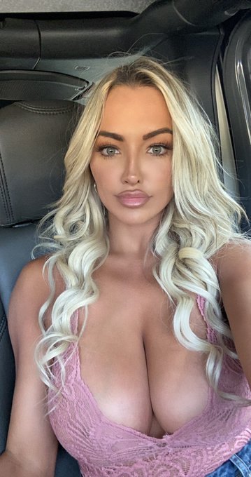Gentle reminder: large boob stock never drops 📈 https://t.co/0HWu6Hc2GB https://t.co/5NizyljTLM