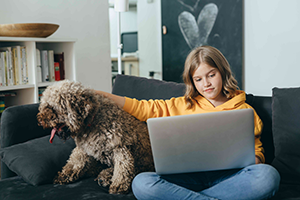 ActivateScience's tweet photo. "Students who were surveyed both before &amp; after engaging with an animal (dog) reported a significant decrease in their stress level, along with increased happiness &amp; a higher energy level following the session." #activatelearningeverywhere #happyfriday #love4furryfriends https://t.co/Rjri1mooz1