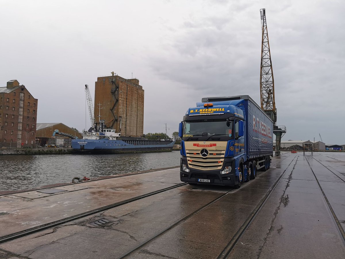 jayssouthwest's tweet photo. #FridayFeeling We are hoping the weather improves as it's been a rotten week! One of our drivers snapped this picture earlier this week at Sharpness. Whatever you are up to this weekend have a great one from all the Jays team! #TGIF #FridayFeeling #ItsTheWeekend #LovleyWeather https://t.co/Kw5rgrqsfm