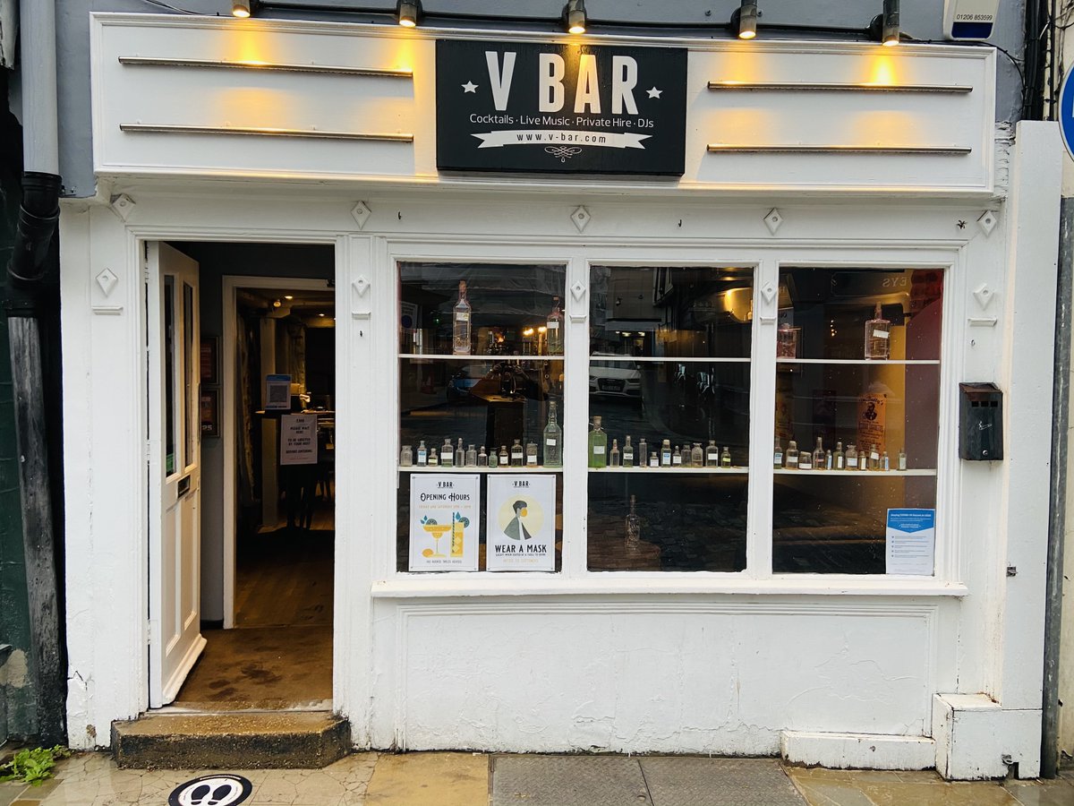 Our doors are open! Join us this weekend at V Bar, we're open 5pm-10pm tonight and Saturday! 
#apothecary #cocktails #purveyors #unique
#weareback #bookatable #colchester