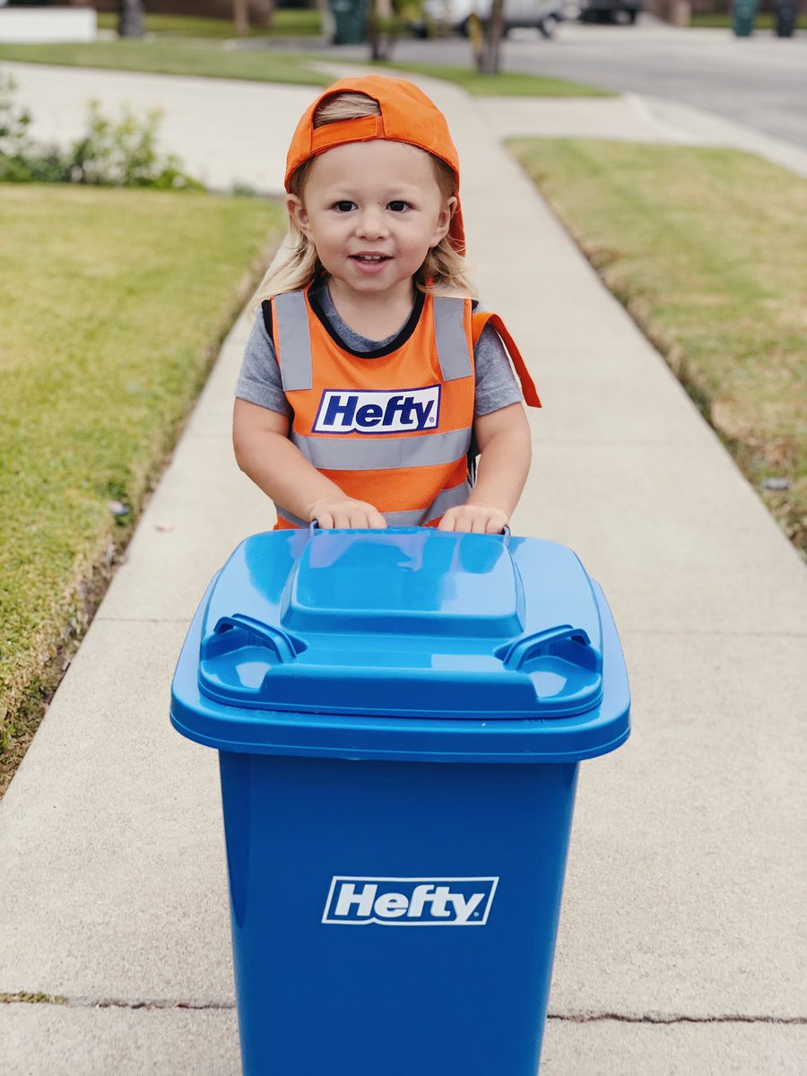 eatsleepwear's tweet photo. Otis is the cutest Garbage Collector EVER! We 💞 the new Garbage Collector Halloween costume from @Hefty honoring our beloved sanitation workers. Get urs at https://t.co/Jeg6BEeDVr + PLEASE send/tag me in pics of your little ones in their costumes. #HeftySponsor #HeftyHeftyHefty https://t.co/YbHL06UVFS