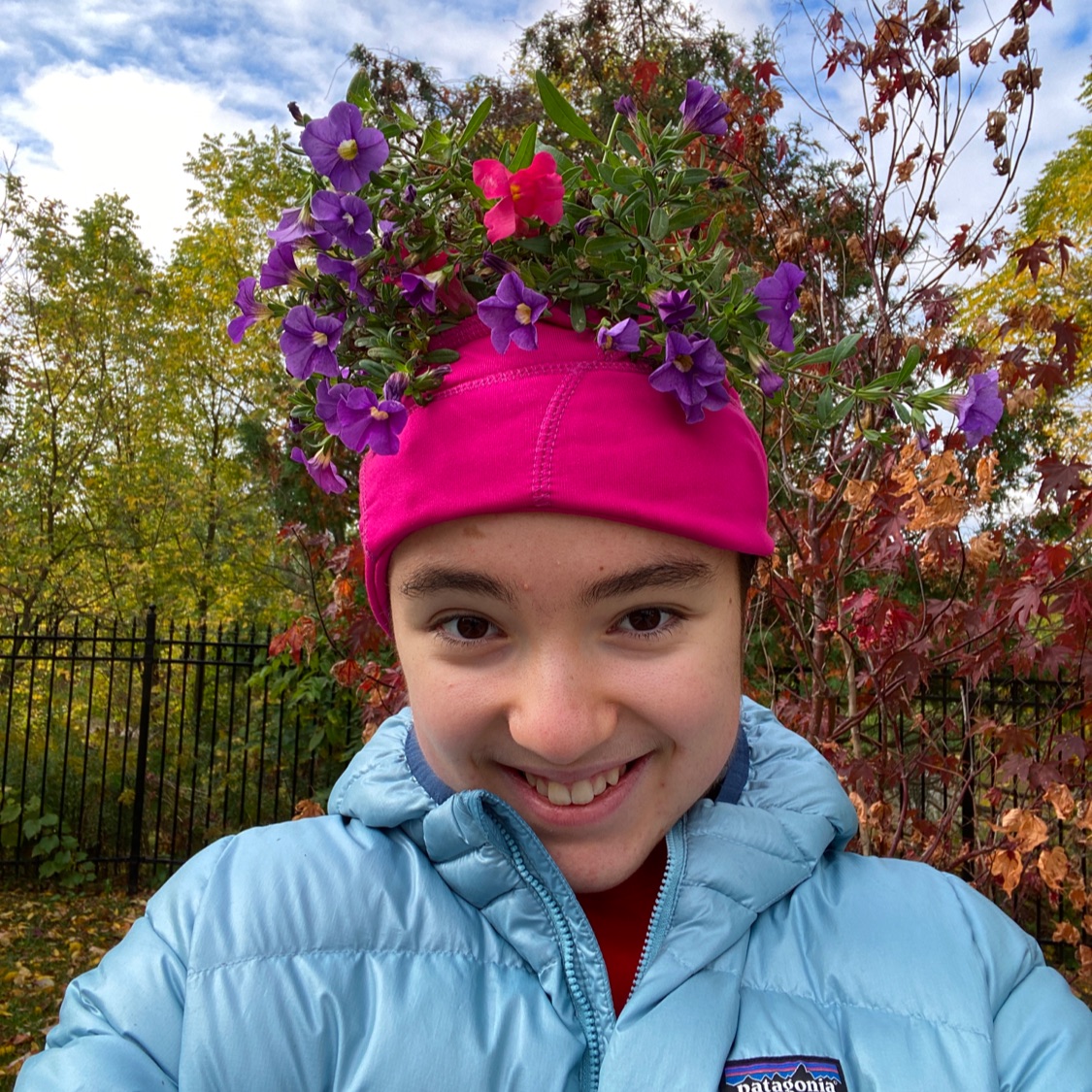 Ms_K_Anderson's tweet photo. From floral photos and crowns to homemade banners, the challenges just keep rolling in @HNMCS Connectival with @ALIVEOutdoors ❤️💚💙💛 https://t.co/58BhVAL8E7
