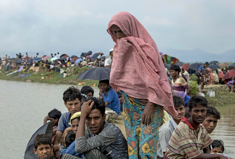 Nouvelle saison d'Angle Droit, "LE" podcast des droits humains.Vous étiez 29 887 à nous écouter l'an dernier, on double la mise cette année? 1er épisode: "Apatrides, une vie à l'ombre du droit" avec <a href="/Ce_Schmitt/">Céline Schmitt</a> Porte-parole du #HCR à Paris @Amicus_curiae_ radio.amicus-curiae.net/series/angle-d…