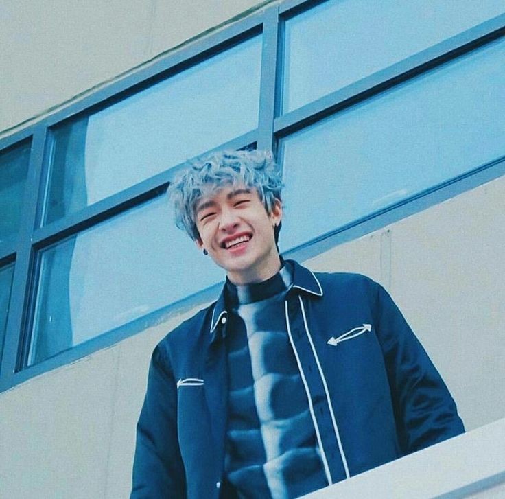 Elli__sta's tweet photo. Happy Birthday to the world's best leader and just a good person🌞❤May your every day be productive and filled with only good events.🦘💕🐺👑💜
@Stray_Kids
#HappyBangChanDay
#OurHavenBangChan
#우리의_천리방_찬아_생일축하해 https://t.co/CFEBaxRPts