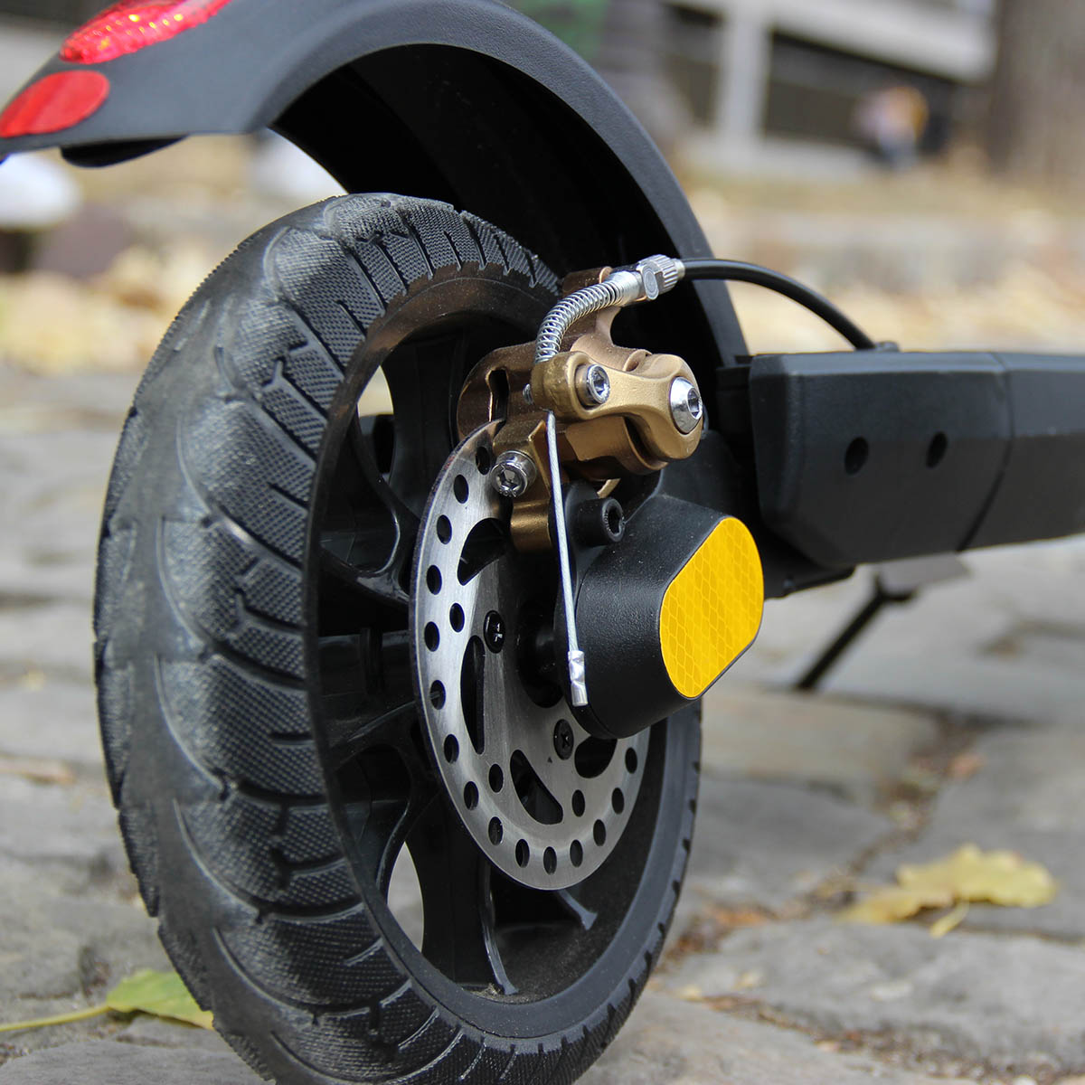yeep_me's tweet photo. 🛴Focus nouvelle https://t.co/TTmiQrCDLj 80
Roues 8'' increvables, frein à disque, amortisseurs, démarrage par clé..
Moteur de 450W + batterie de 360Wh = de bonnes accélérations, même dans les montées.
Nous on l'adore ! Et vous ?

Go sur https://t.co/gwPb0AzdL2 ou en magasin :) https://t.co/VOE0SFUSFz