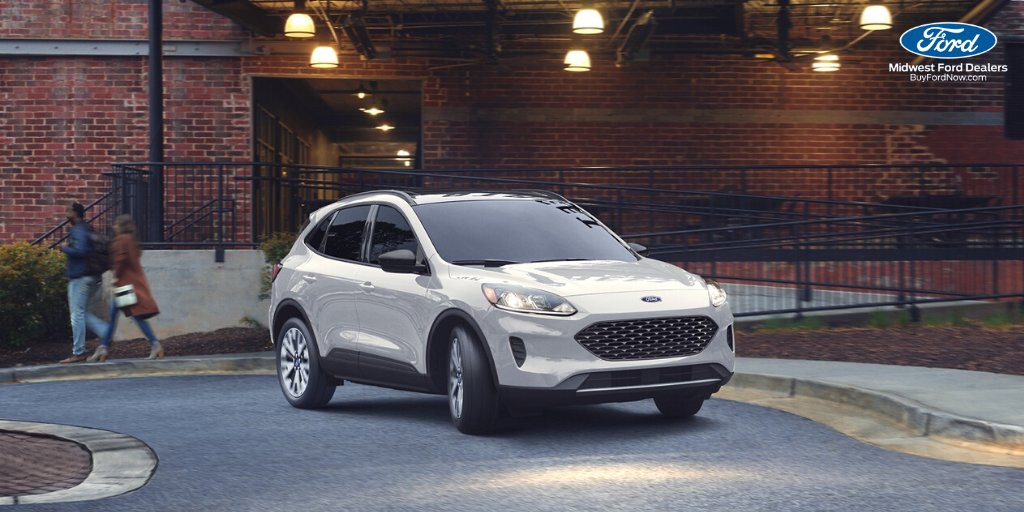 MidwestFord's tweet photo. Be a #FordFriend today — it’s #NationalDoSomethingNiceDay! 😎🤝 Whether it’s letting your passenger control the tunes or opening the door for them before you cruise, kind gestures are the way to start this week. 👍 https://t.co/ujvVu9r88y