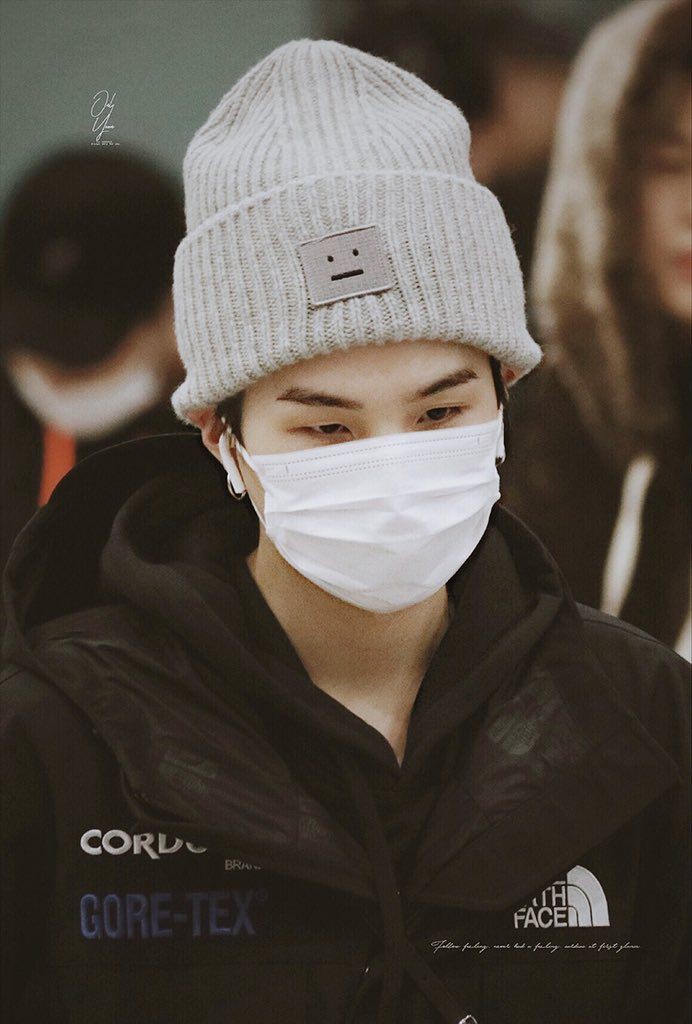 ꒰ yoongi in beanies; a soft thread ꒱