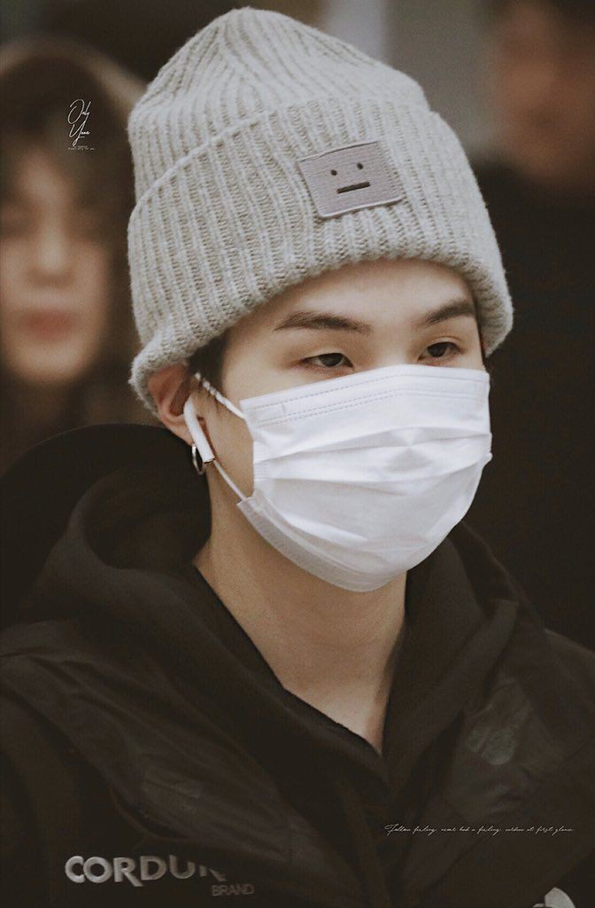 ꒰ yoongi in beanies; a soft thread ꒱