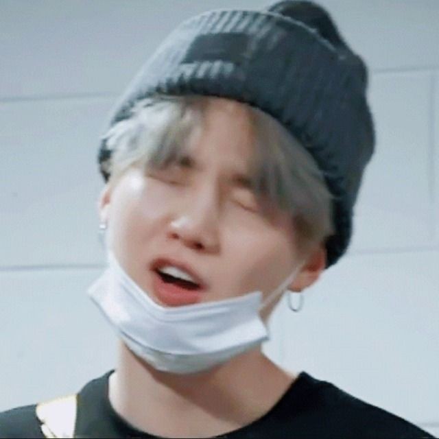 ꒰ yoongi in beanies; a soft thread ꒱