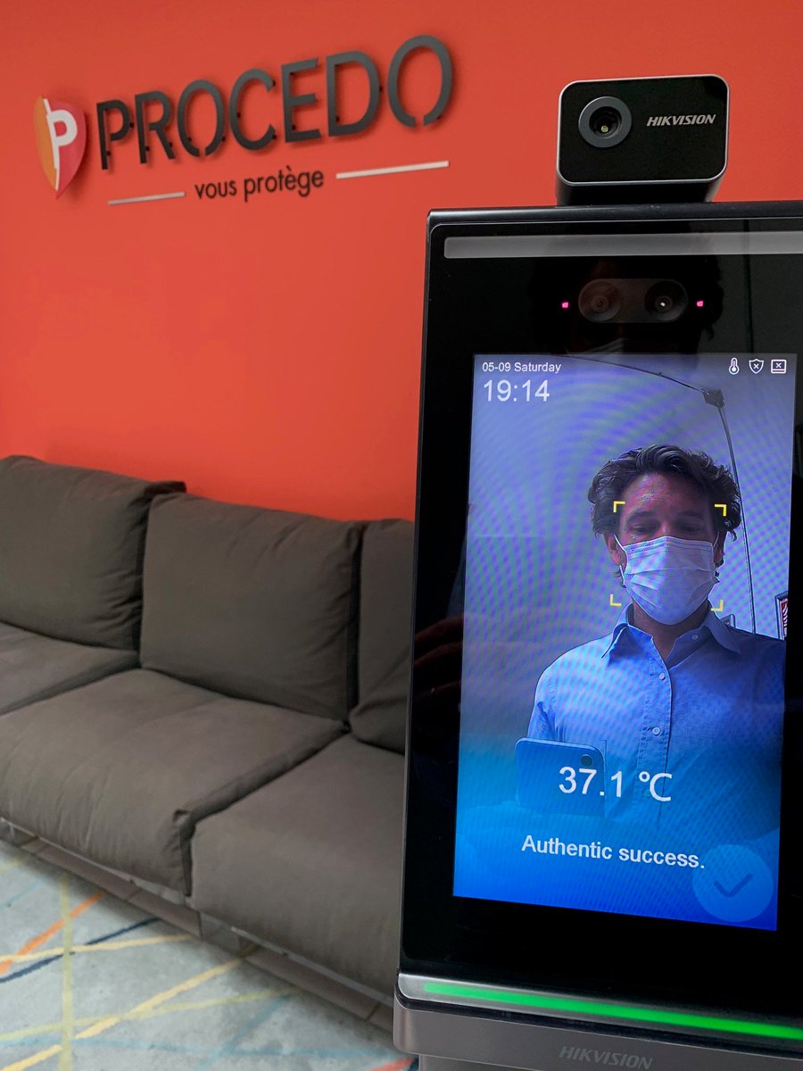 GroupePROCEDO's tweet image. @Chef_Etchebest @cyril_lignac
 Prendre la température de manière #automatique #rapide #fiable avec une belle Borne Thermique Autocontrôle ca vous tente? 
@GroupePROCEDO est le leader en France d&apos;installation de ces systèmes. On vous en prête une pour essayer? ;-)
#RESTONSOUVERTS