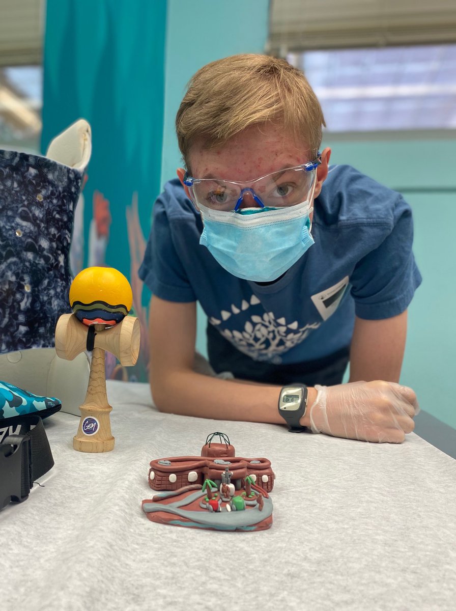 ShrinersFlorida's tweet photo. 🚨Check it out!🚨Patient ambassador, Christian, created a replica of #SHCFLA out of molded clay.👇How cool is that? Dare we say, #Feztastic? From palm trees🌴to the "Editorial Without Words" statue — it's all there.😍 Way to go, Christian!👏 #SHCBrightSpot @shriners @shrinershosp https://t.co/CcsIVa1mWE