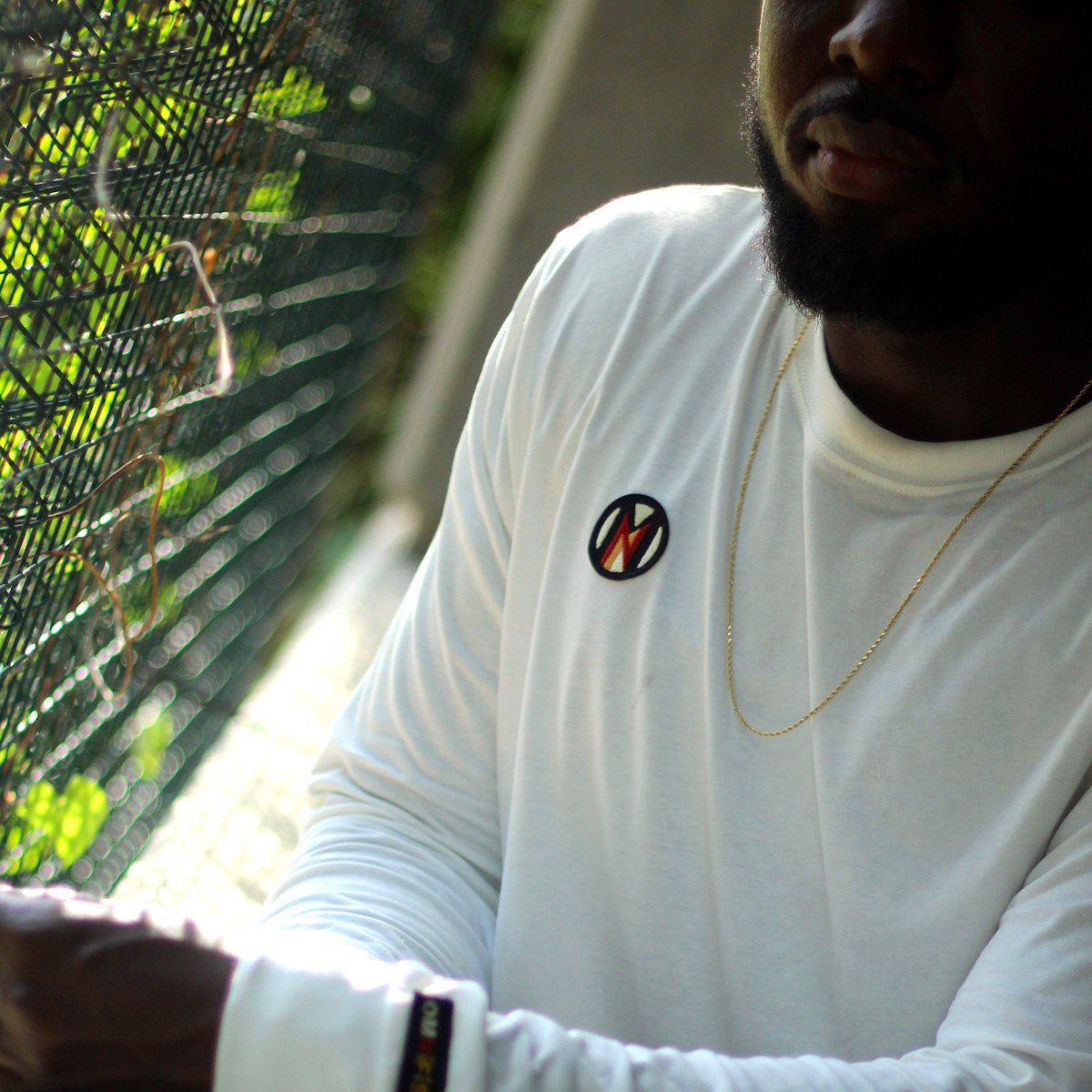 OmnifisenseL's tweet image. Finding the right balance between action and allowing can change everything.
#chillfashion #loungestyle #casual #effortless #cozyfashion #longsleeve #blackownedclothes #fallseasonessentials #organicapparel #atlantafashion 
#minimalstyle #streetwear #wintershirt