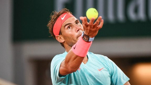 cheztontontlse's tweet photo. Top 4 des joueurs contre qui Wawrinka s’est dit dans sa carrière: 

Mais c’est qui cet extra-terrestre?

#RG20 https://t.co/8Bb6MIlRU2