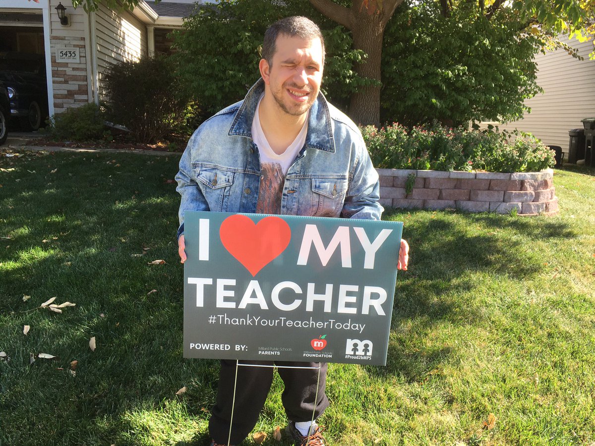CandidaKraska's tweet photo. Thanks for the sign@MillardpublicSchoolsFoundation https://t.co/Lq9JpxY9r1