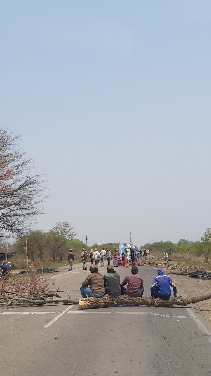 Gracias <a href="/GustavoSaenzOK/">Gustavo Sáenz</a> y <a href="/alferdez/">Alberto Fernández</a> por permitir que vuelva la extorsión, los "peajes" y la violencia a las rutas salteñas.