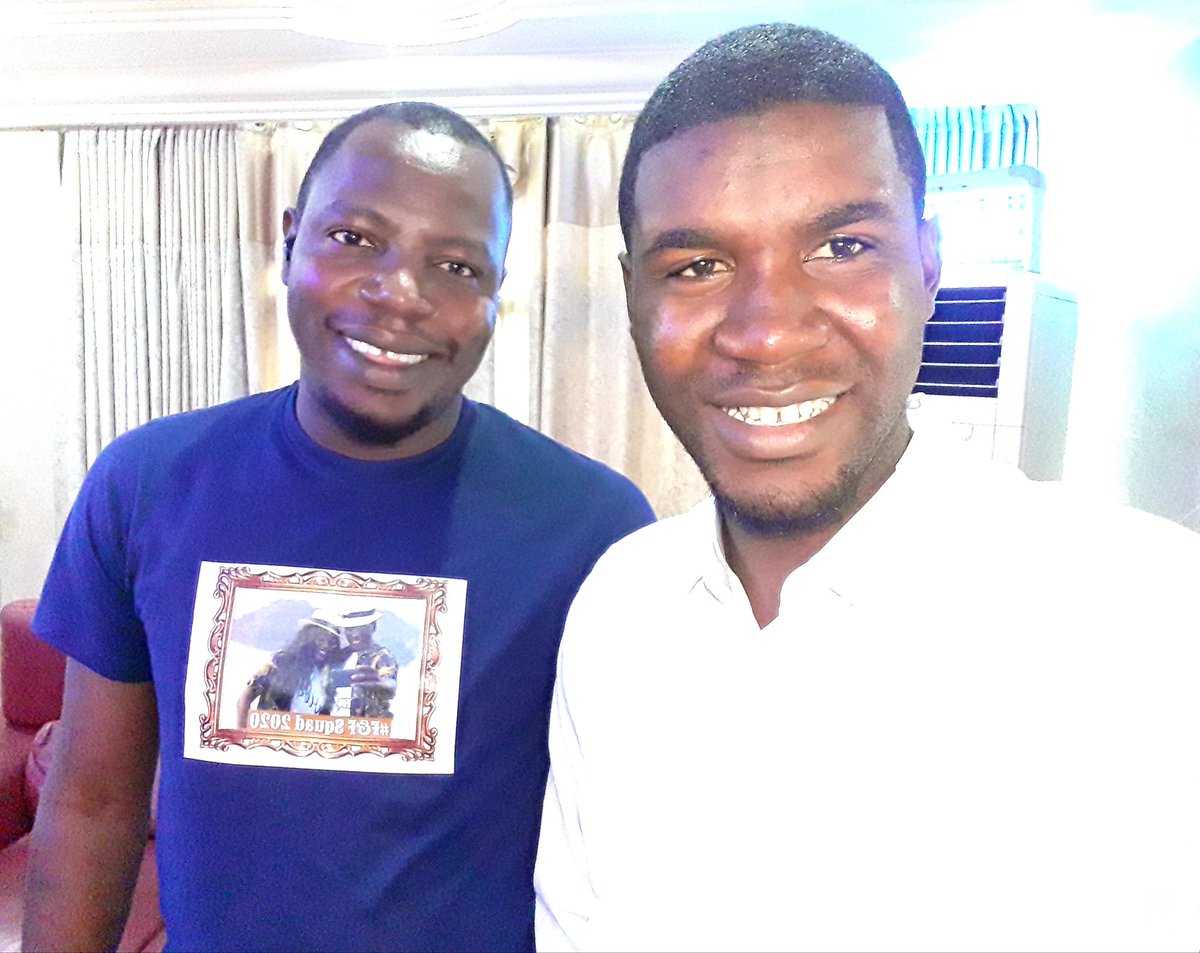 OzoyaSilas's tweet photo. #FridayMotivation:
Came out to hang out with @fifeBANKS today.

He's one of Nigerian's finest Brand &amp; Business Consultant. 

Our conversations centered around products distribution channels, growth strategies, personal &amp; branding for profit.

It was an amazing experience. https://t.co/UKOHg3Ysvb