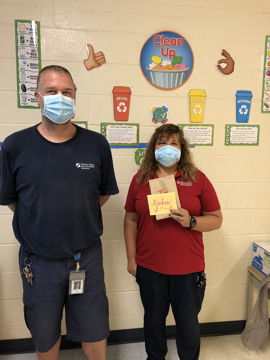 pineriveres's tweet photo. We appreciate and thank our custodians for ALL that they do! This year has been exceptionally interesting and they are both so amazing! The entire Operations team that supports our school is amazing! π @michaelgiffin @scdsb_schools #OwnYourTomorrowPRES https://t.co/ieTqSH3QAq