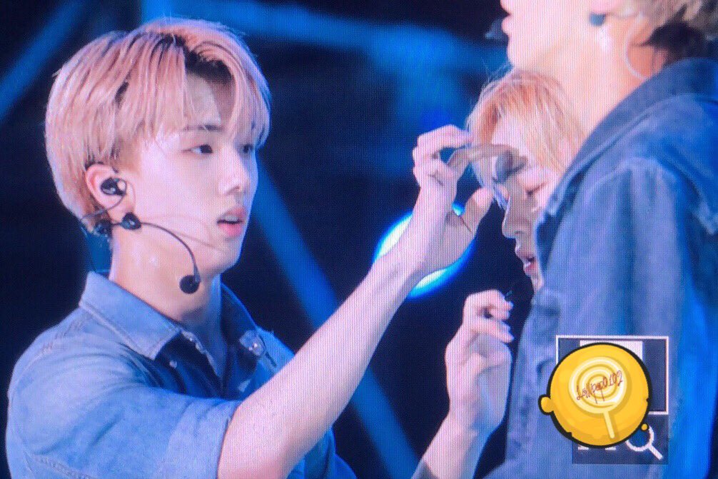 just jisung fixing chenle's hair