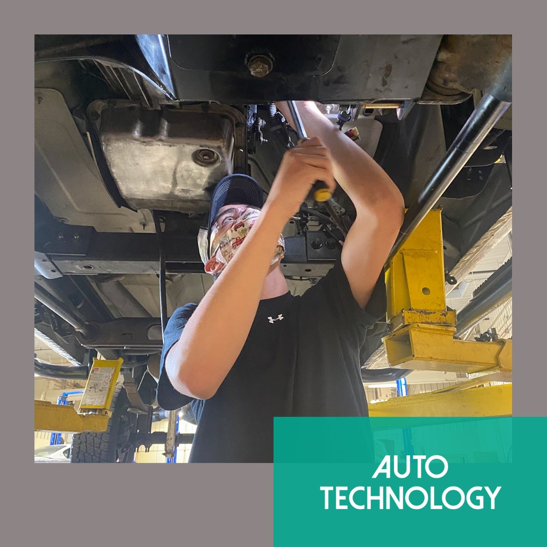 SRTCMonett's tweet image. Auto Tech student working on a transmission repair! #scotttech #futureworkforce #automotiverepair