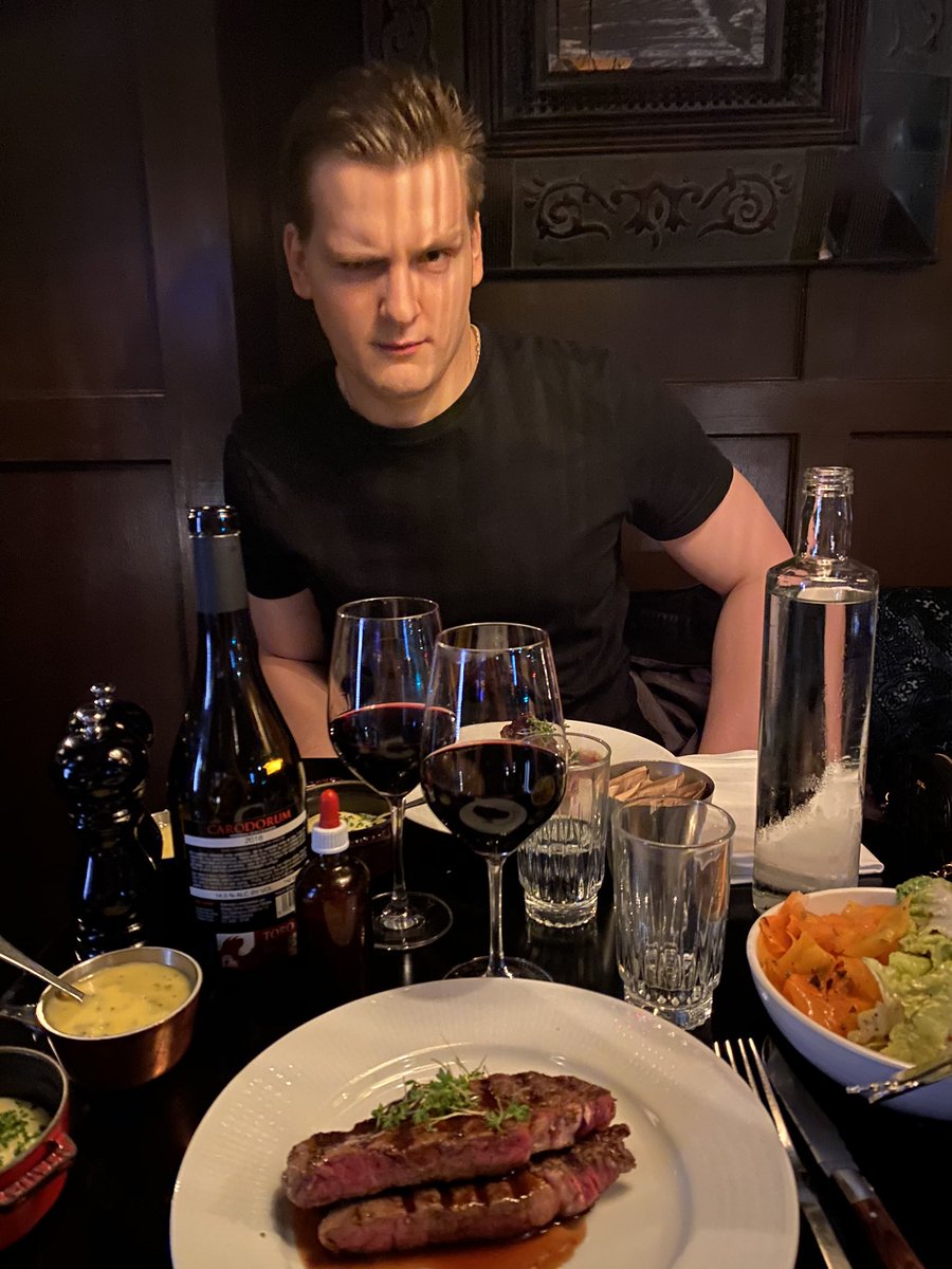 LizBitcoin's tweet image. Steak night 🥩
no milk no sugar