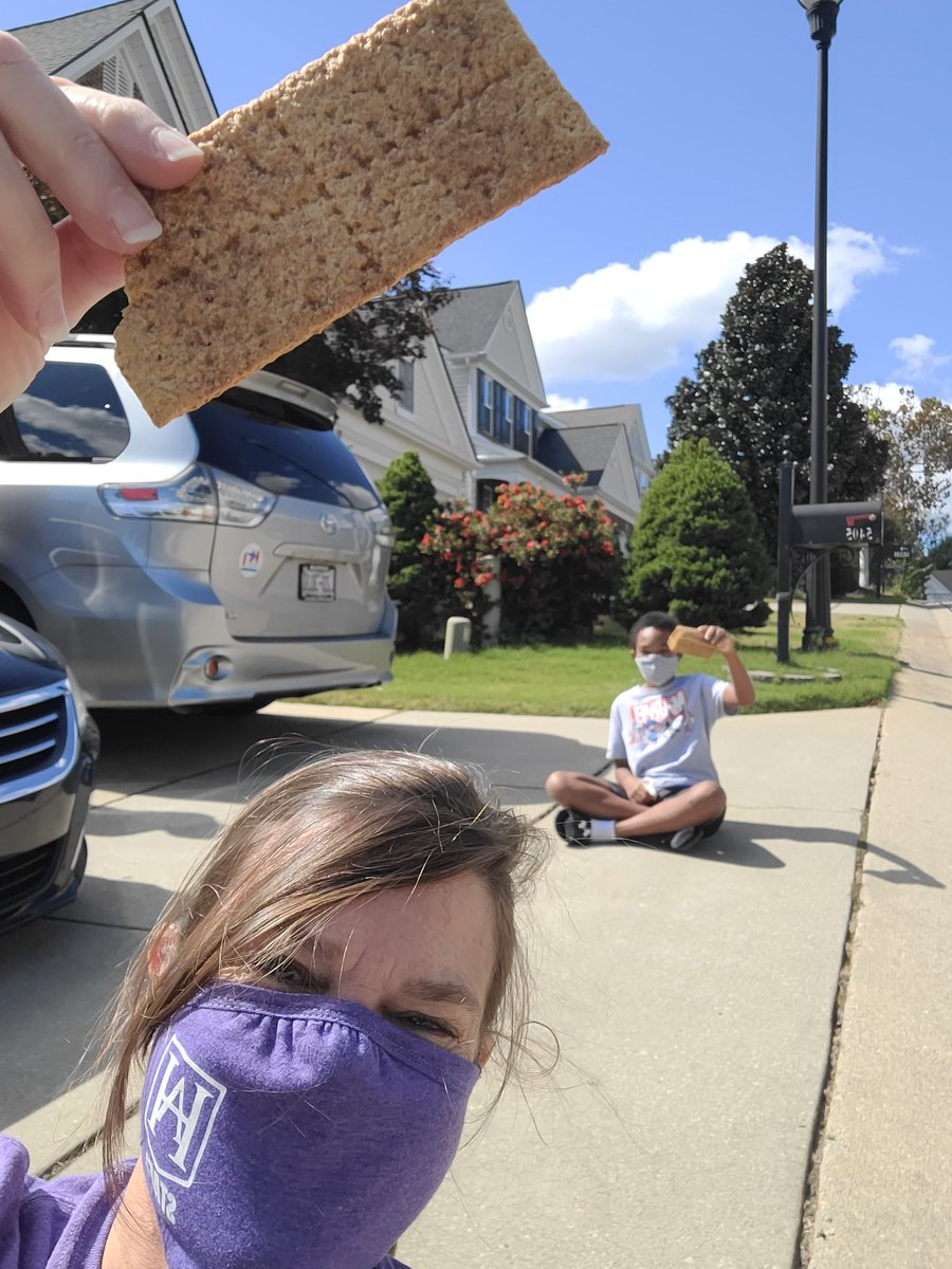 MsBowmansRoom's tweet photo. Enjoying snack time with 1 of my fav #middlehawks @HilburnAcademy ! #grahamcrackers #everyhawkeveryday #onthehil #WhatStartsHereChangesEverything https://t.co/KfC1gl6Vjc