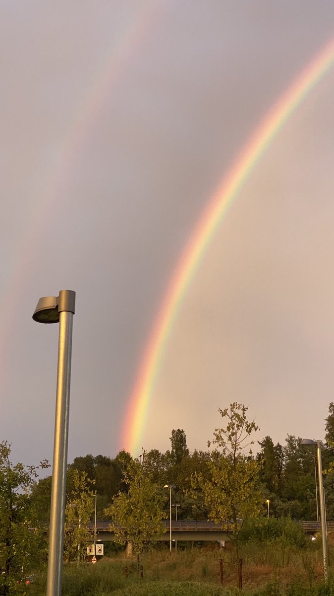 moisespradas's tweet image. Arc de sant marti doble a girona ara mateix @eltempsTV3 @TomasMolinaB @MeteoMauri