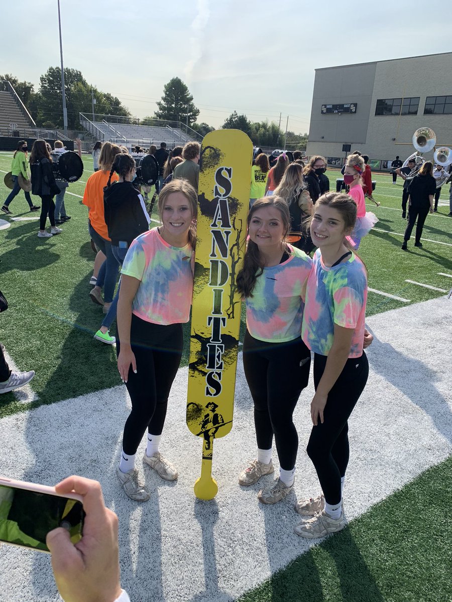 Seniors win the spirit stick!!!🥁🥰✨🤩 #hoco2020