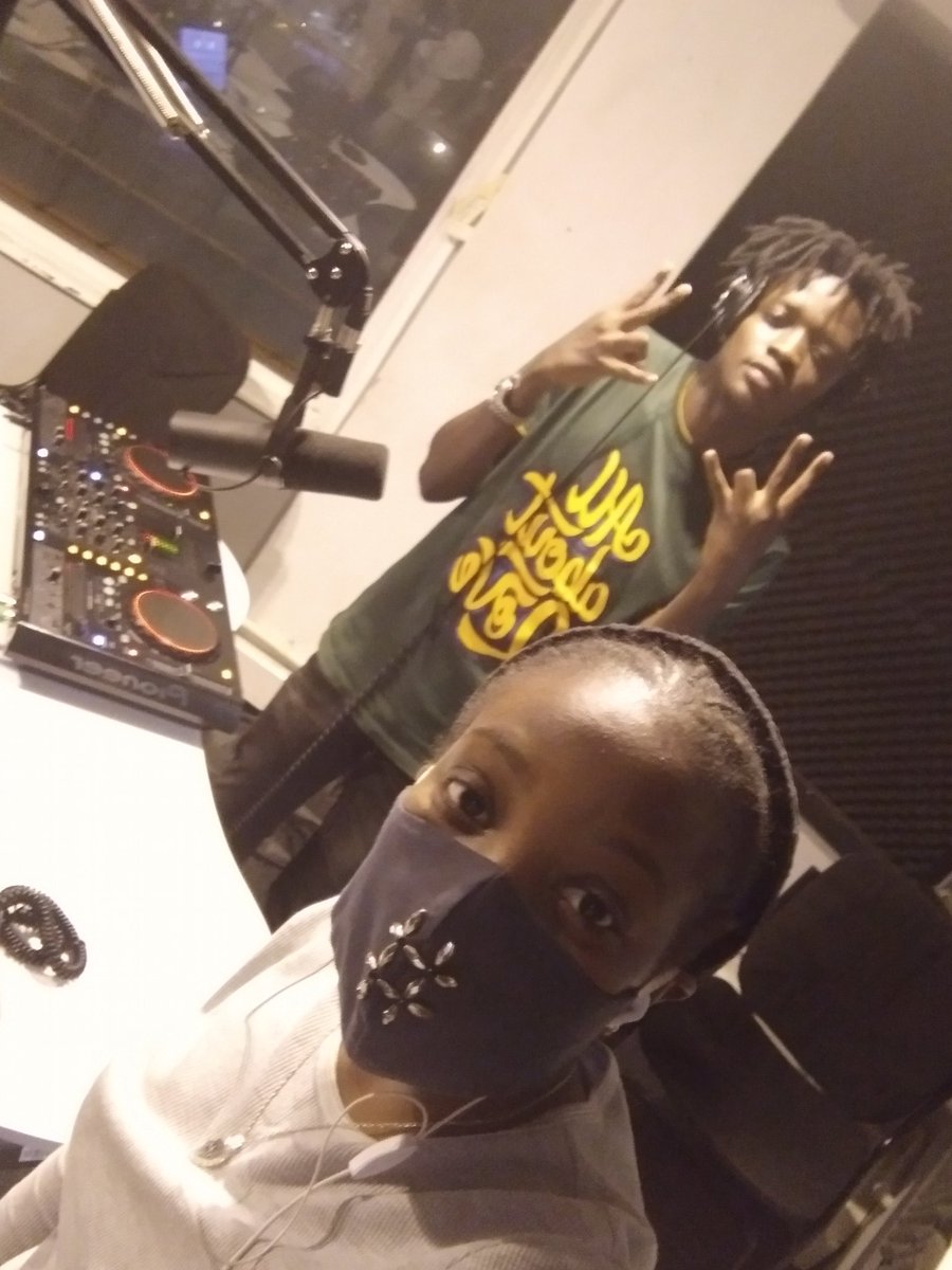 DjHush_M's tweet photo. Goodnight to you all from myself and @BREEZYDEEJAY9
Iss been dope!
#PFMat22
#PFMDJTakeOver edition
#HitlistUg on @powerfmuganda https://t.co/ab5m2AJ2rK
