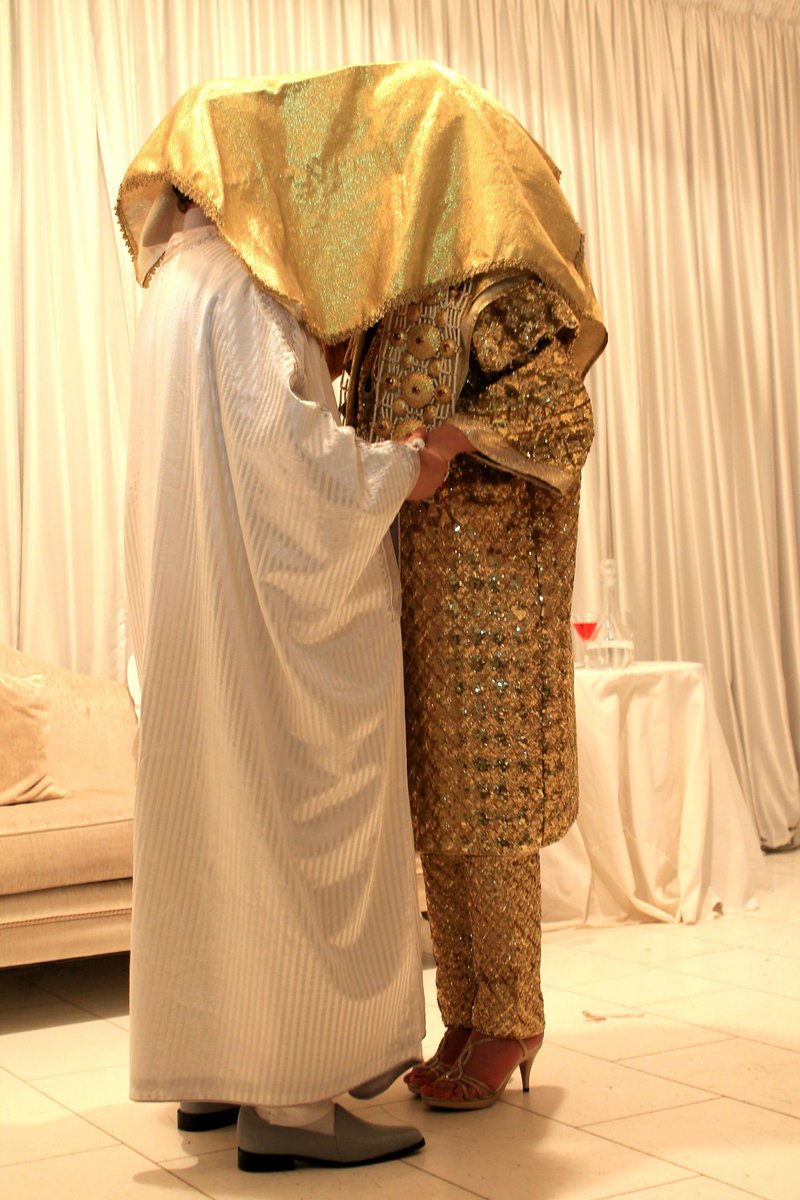 3)Naggez 3al 7out (Sfax)Fish symbolism is very common all over Tunisia. You can see it on dresses, doors, mosaics, walls, jewellery etc...However, the people of Sfax take it to another level.On the wedding day the bride & literally jumps (walks) over a fish for good luck!