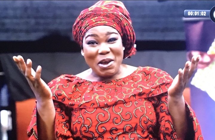 EricaBB9ja5's tweet photo. @nengisdefence @StarGirl_001 @mama_bomboy E pain am😂

Pele o

#EricaHireAWoman https://t.co/W1IyDDK1dt