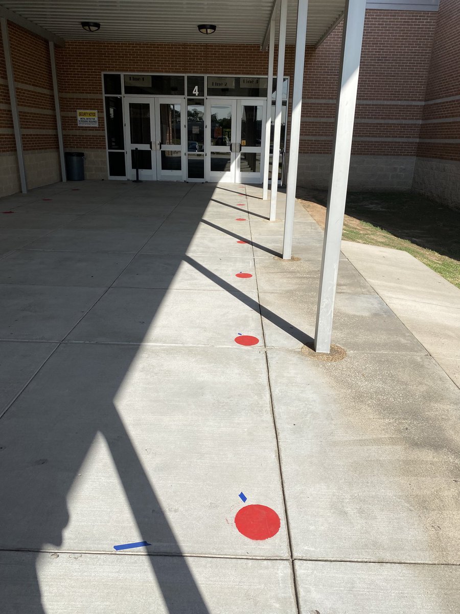 jokeeffeox's tweet image. ⁦@SuperStallions⁩ ready for a safe start on Monday! ⁦@SheldonISD⁩