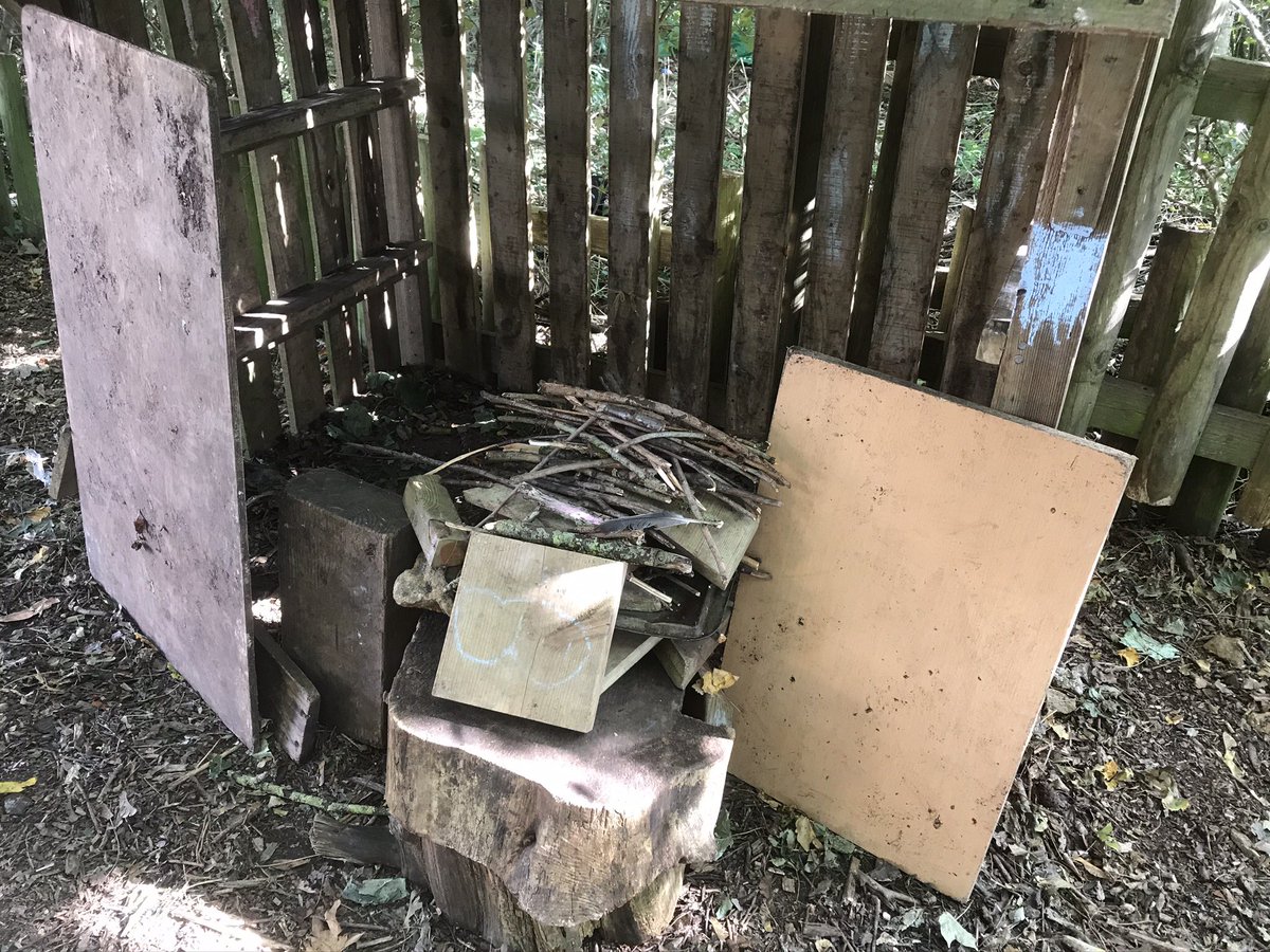 What a fab day! Bubble machine and sword fights in the wind and rain! Thanks to <a href="/BlueCoatSchPTA/">Blue Coat School PTA</a>, parents, pupils, <a href="/BlueCoatPrimary/">Blue Coat Primary</a> PlayTeam, staff and Govs for your kind words and generous gifts. I’m handing the baton on to the capable hands of Mrs Wharin. 😊👍 from Mrs Murray