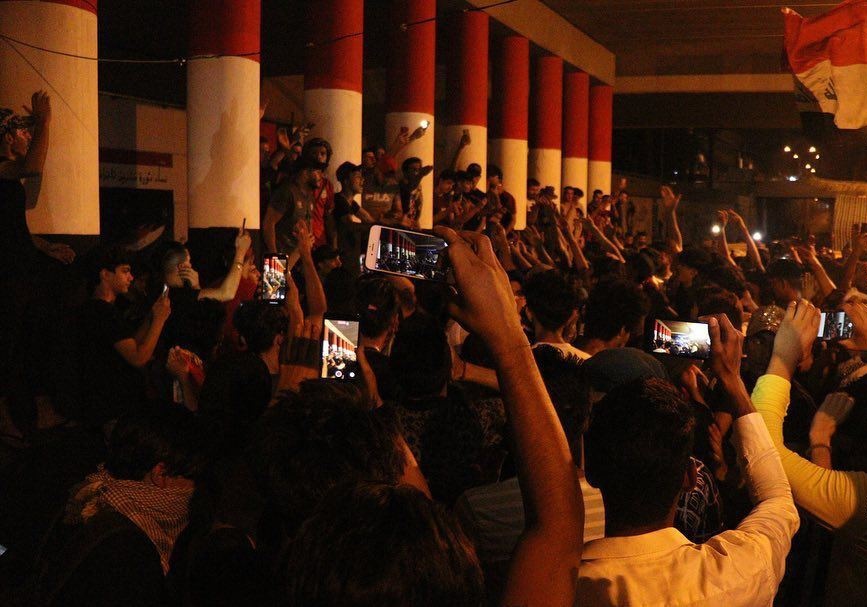 ali_almikdam's tweet image. Tahrir Square in the center of the capital #Baghdad, now for the second day in a row, Iraqis are still gathering to celebrate the one-year anniversary of the start of the
#Octoberprotests 

ساحة التحرير وأجواء المساء🇮🇶

#ıraqprotests
#October2020