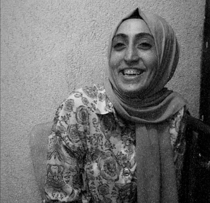 neeergis's tweet photo. bu insanın sesi nasıl duyulur, duyulsa ne değişir; ne değiştiririm, bu seslerimizi kim duyar bilmiyorum. artık tepki veremiyorum ve diyecek bir şey bilemiyorum. tek yapabildiğimiz adalet diye bağırmak bu insanlar icin... umarım bir gün yerini bulur #ElifYılmazİcinAdalet https://t.co/l9sBbdweic