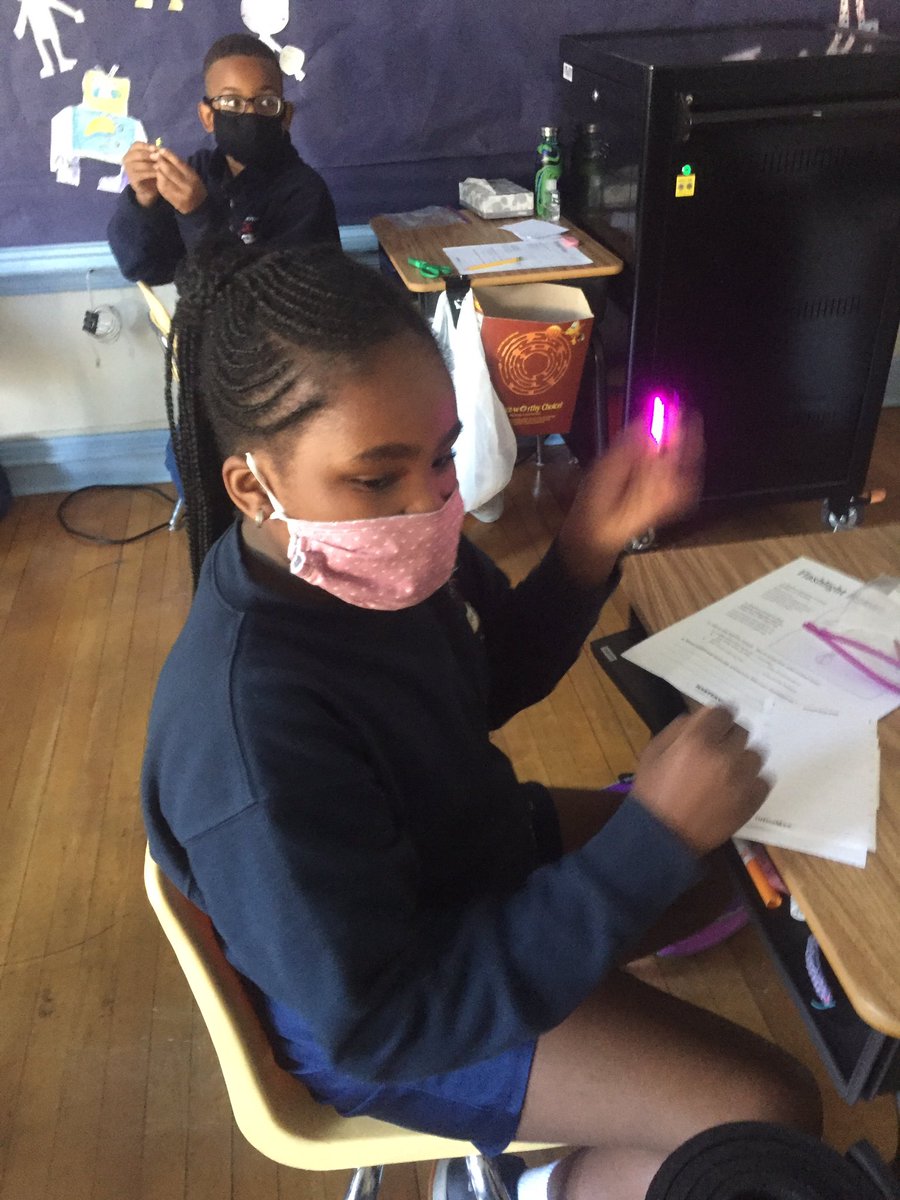 devitt3rd's tweet photo. 4th graders explored electrical energy today by experimenting and creating flashlights out of LED lights, watch batteries, and aluminum foil.  Some were successful, some weren’t, which provided a great lesson on the scientific process and perseverance.  💡💡💡 @cathedralpk8 https://t.co/lsoWnDEvcV