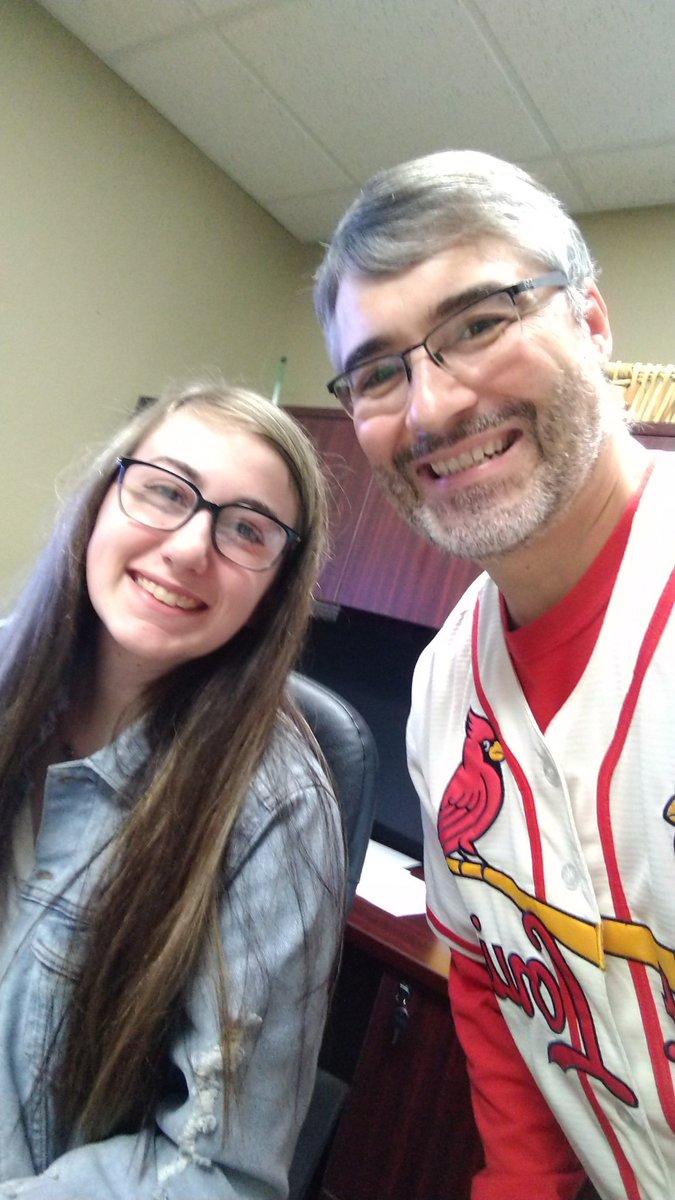 RossAlbertini71's tweet photo. Me and the new girl at work.  I know she is smart.  She is from Chetopa. @Hornetsfan1972 @jayleee24 https://t.co/PtBDPSGCFJ