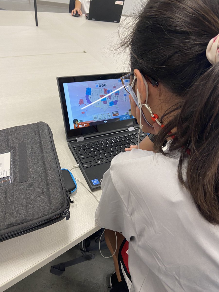 MrRogersUS's tweet photo. Today @robshouston 5th grade learners are creating candidates and running for president on @icivics. They must strategically choose which states to spend time and money on. This has helped solidify their grasp of the electoral college and the process in general #winthewhitehouse https://t.co/lSTGEyuadP