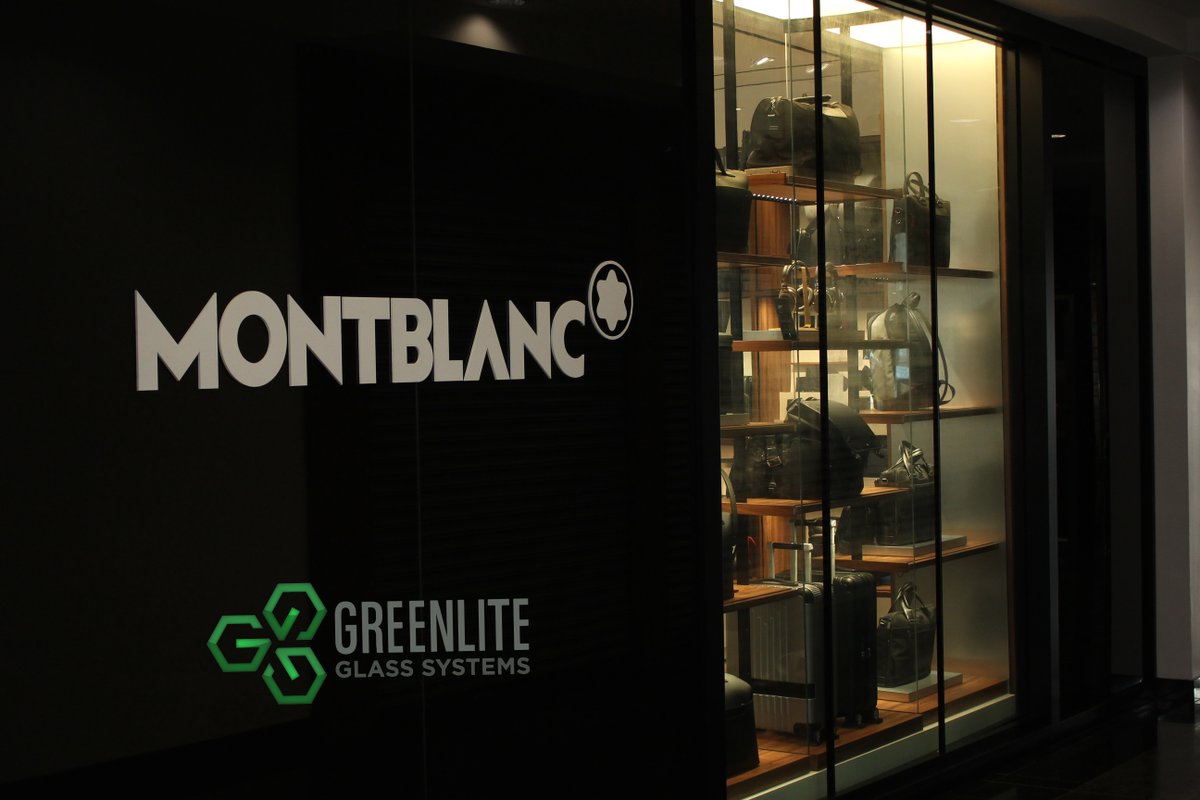 Greenlite_Glass's tweet photo. The Architects faced a serious challenge with the Mont Blanc display that was adjacent to an exit corridor, which required a 1hr fire barrier.

We enjoyed helping to solve this challenge with large All-Glass Contraflam Structure 60 butt-glazed panels.

#fireratedglass #vancouver https://t.co/b42h5oc5X6