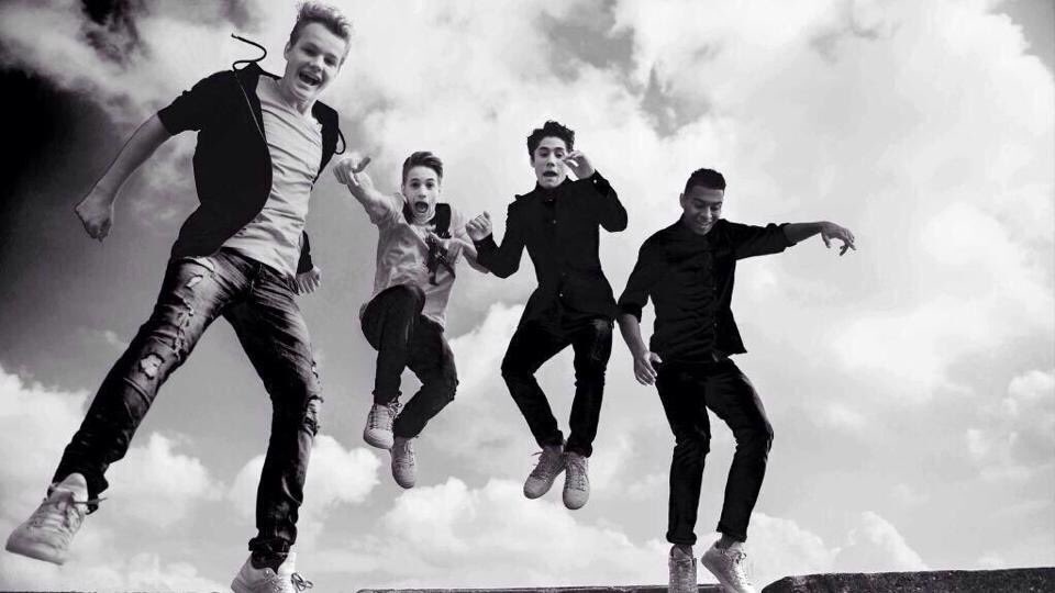 We zijn benieuwd hoe een ’Fan Favorites’ playlist eruit zou zien 🤗 Zet hieronder in de comments jouw favoriete single(s) en/of album track(s). Dan plaatsen wij ze op volgorde van populariteit in een Spotify Playlist. 💪🏼
#MainStreet #SpotifyPlaylist #Mainiacs