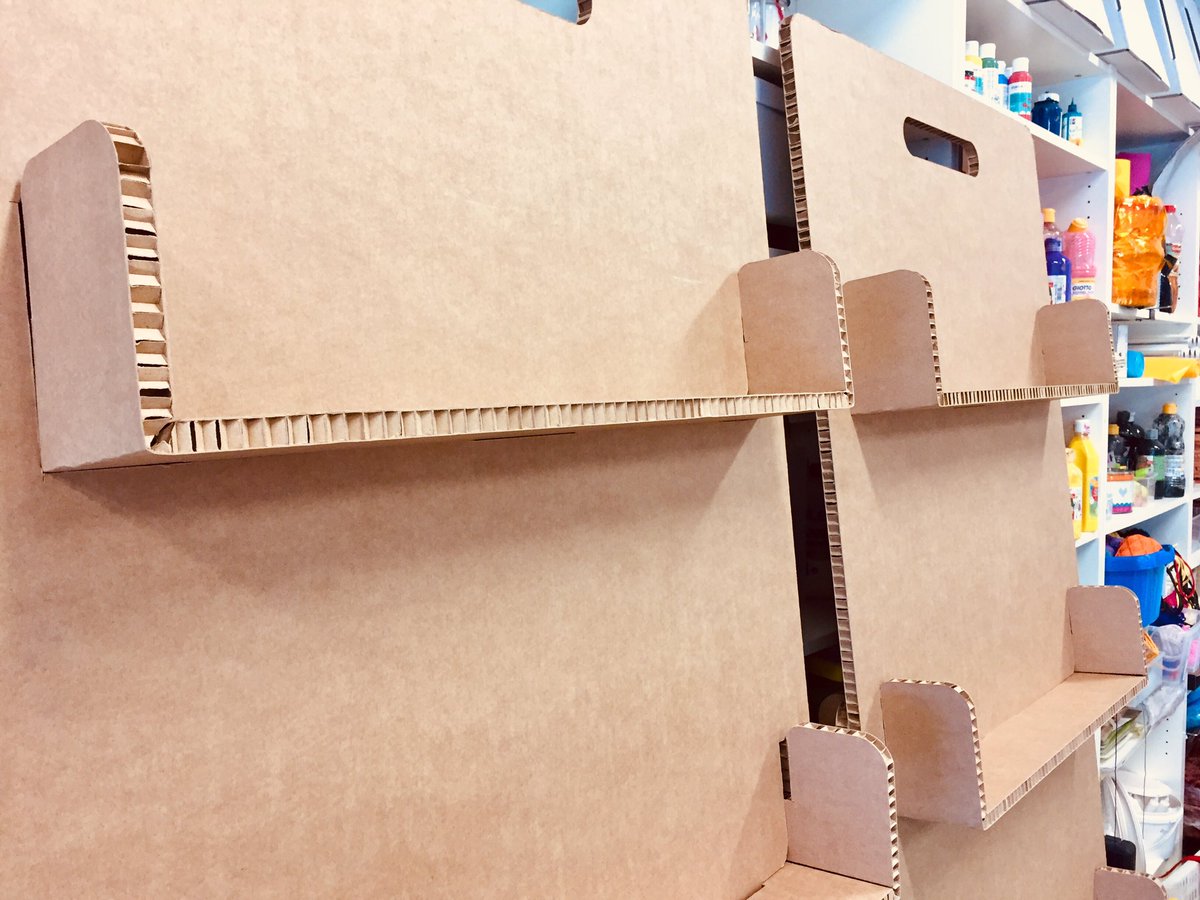 fragosusmarkus's tweet photo. Ideant una nova exposició per l’@escolacamins però itinerant i mòbil. #novesmaneresdefer #sempreart #novesidees #unamicadeprojecteartísticmalgratot #endavant https://t.co/xKUfyymWuB