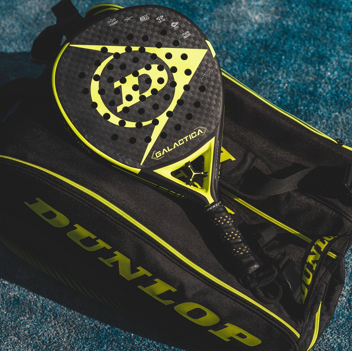 dunloppadel's tweet photo. La nueva Dunlop Galactica dispone de su propio paletero, el combo perfecto. #BuenFinde 

#LoveTheGame https://t.co/sDFBo4MBT9