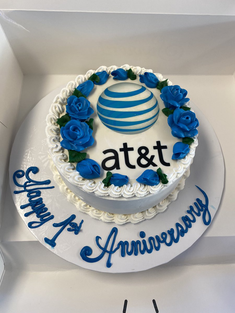 ShortHillsStars's tweet photo. It’s our Anniversary! Well,the day after. Shoutouts to everyone that made our 1st year 1 to remember. Cheers to more success and more happy customers! #NYNJStateOfMind #LifeAtATT #Anniversary #OneNYNJ #specialdelivery @judy_cavalieri @akwaymire @shasriq  @iTravyy @RONshorthills https://t.co/WVQAckMF1M