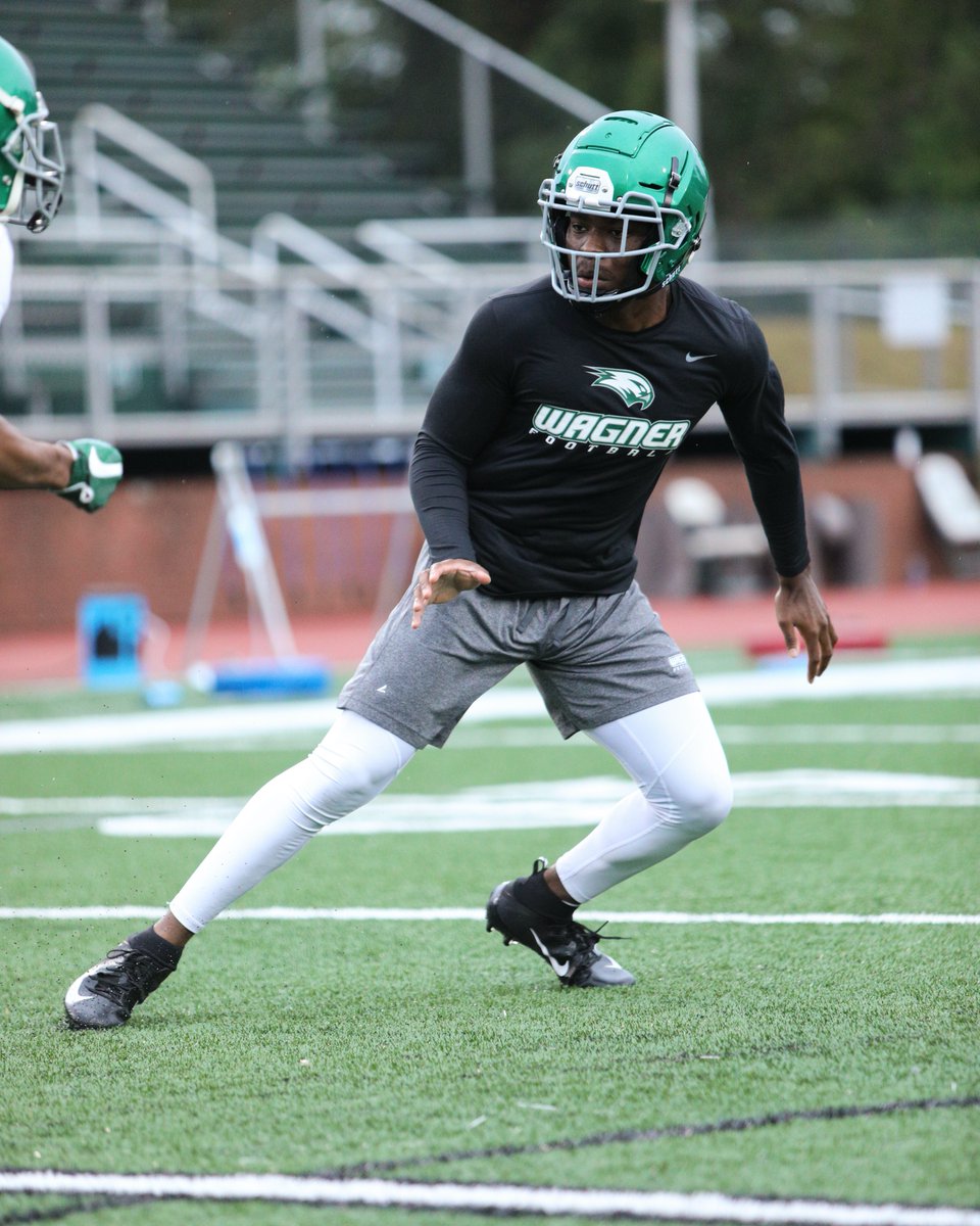 Wagner_Football's tweet photo. Always be ready 😤 #LetsFly https://t.co/uO68auwDcq