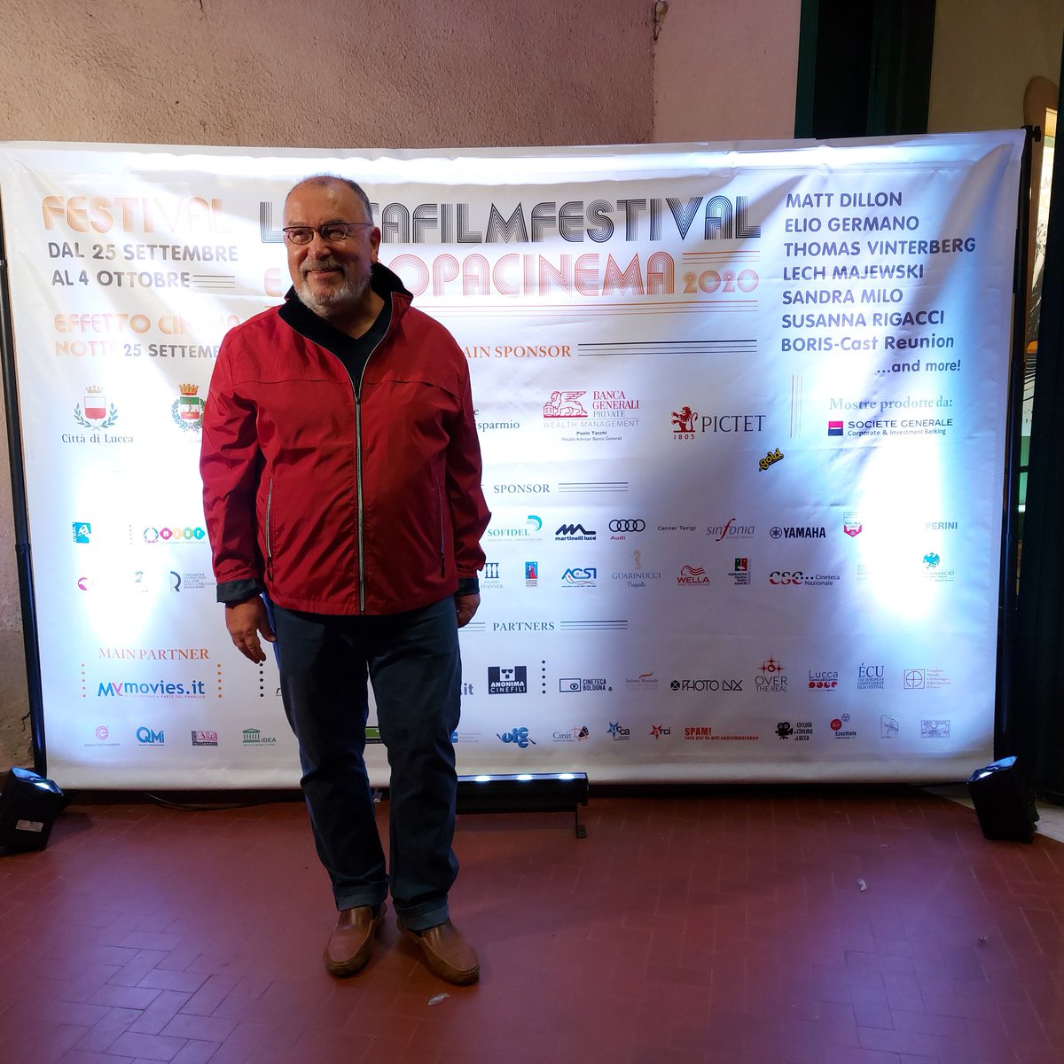 LuccaFilmFest's tweet photo. Lech Majewski arriva al Cinema Centrale per ricevere il premio alla carriera #LFFEC20 Seguite la diretta dell'evento su #facebook https://t.co/0TSQXH05Yp