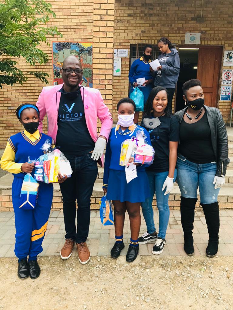 rabisonshumba's tweet photo. Today we distributed 67 sanitary hampers to girls at Diepsloot Combined School. What a joy to make a difference. From all of us at @VICTOR_Foundtn we say thank you to Donors, Partners and volunteers who made this a success. #KeepGirlsInClass, #RestoreHerPride, #EndPeriodPoverty https://t.co/sgRC1pP2zS