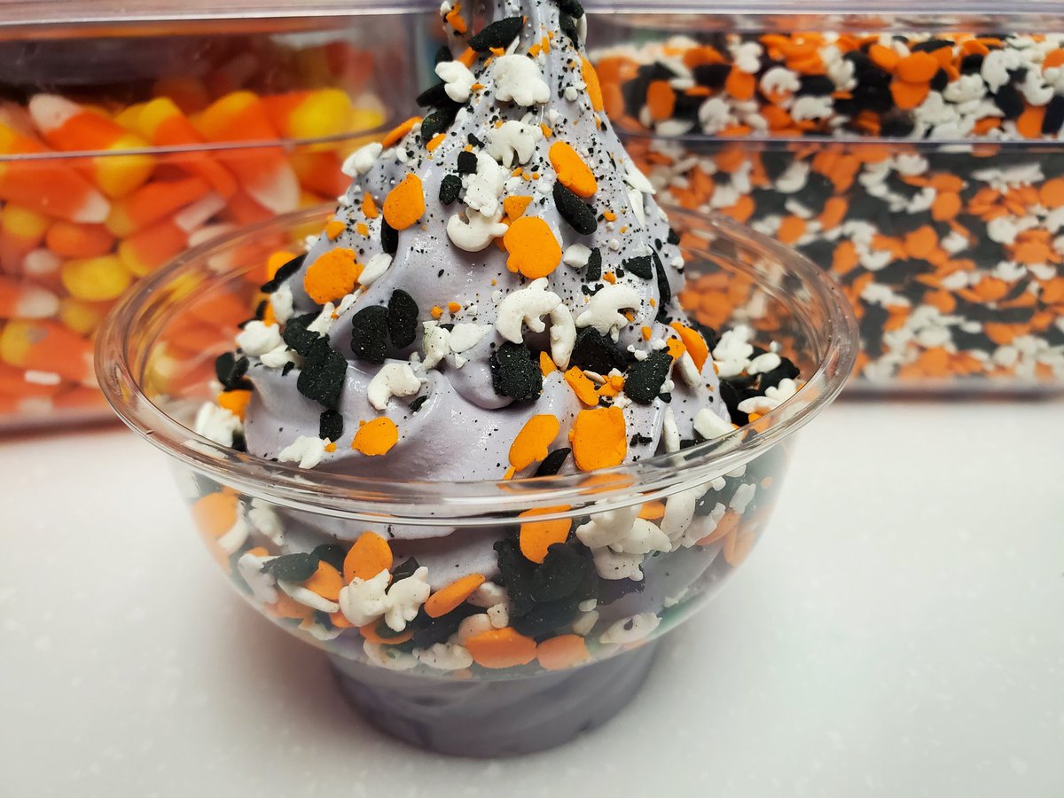 SprinklesGoshen's tweet photo. Try our new Spooky Sprinkles or a Pumpkin Rice Krispy Treat Monster! https://t.co/bvB6hwsDaf
