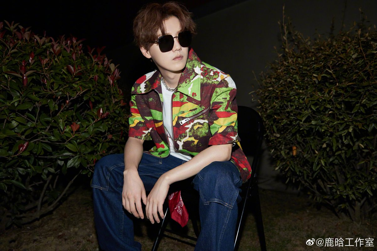 Luhan_Arg's tweet photo. 201002
🦌 Actualización del Estudio de #Luhan en Weibo. (2/3)

The Rap Of China 2020's The King Of Rapper Round, ¡te envíe las fotos destacadas del ensayo de AKA LU! Esta noche a las 20:00 CST, <Dream up> de #LuHan por primera vez, ¡veámoslo juntos!😎😎😎

👑 Eli 👑 https://t.co/CF3PGn8py2