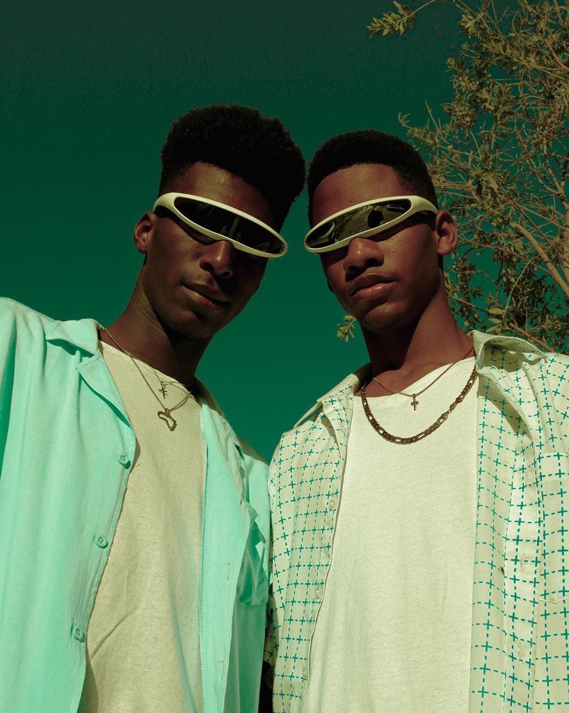 prazzlearts's tweet photo. DUAL VISION
by @namafu.amutse
Muses: @ashriff__feris @fxngswae
#primedazzle #prime #primevisuals
#windhoek #namibia #culture #african #afrika #afrofuturism #black #photography #blackexcellence #portrait #art #creatives #model #change #creativeart https://t.co/6Kl0PfIJjS