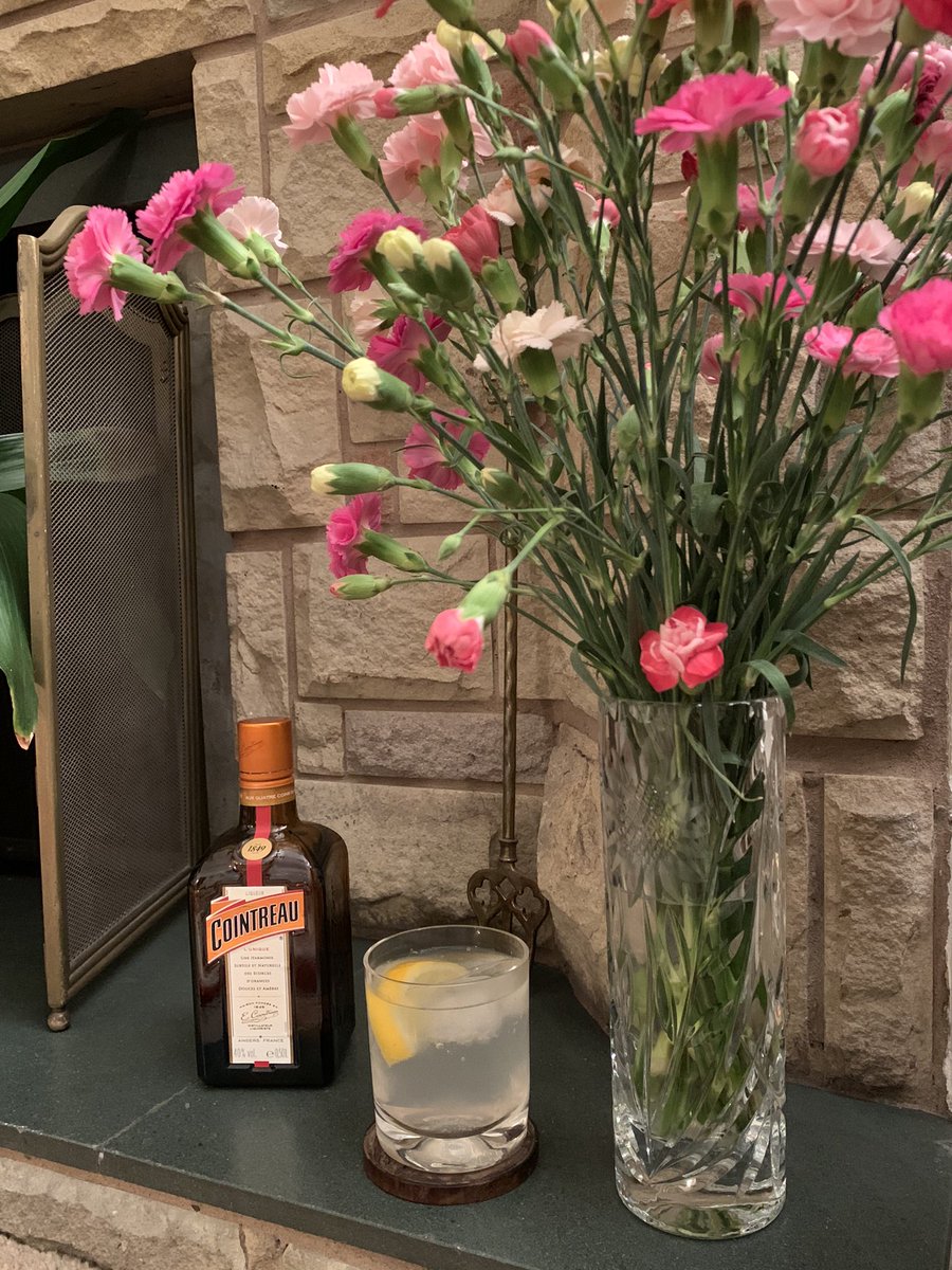 Gentessential's tweet photo. Gentessential Cocktail Of The Day - Le Mans
*
*
*
#cocktails #cocktail #cocktailhour #lemans #vodka #contreau #friday #fridaydrinks #fridayvibes #lowalcohol #gentessential https://t.co/ydzVEh9Hq5