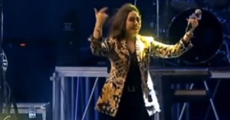 2/10/2020 بوسى  تغنى على المنصة لتأييد السيسى